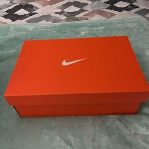 New men Nike Air Zoom size 8.5